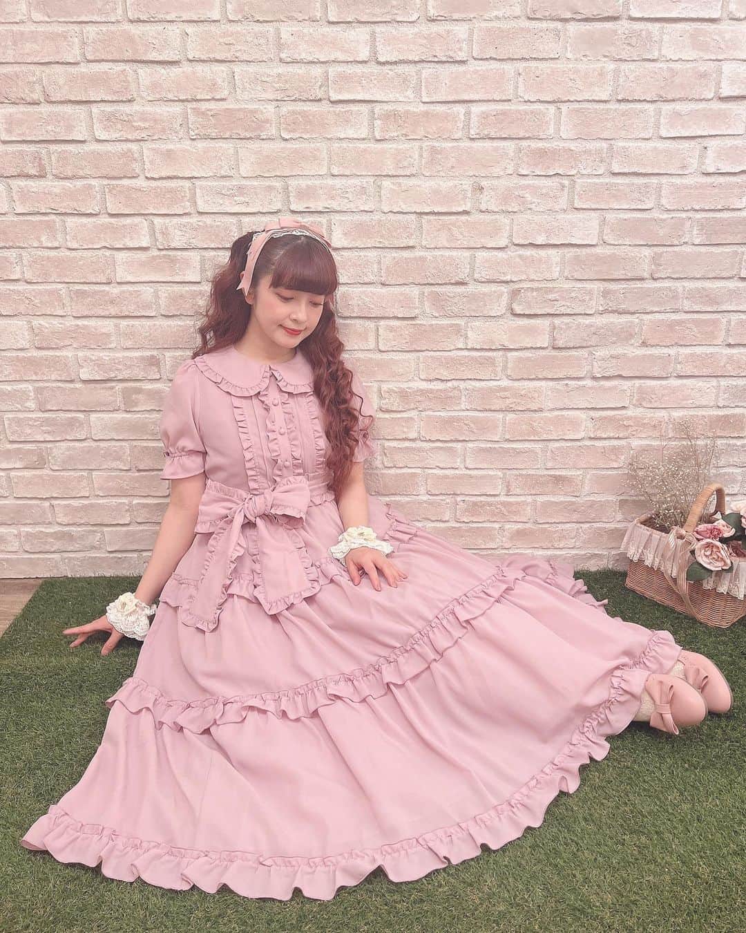 青木美沙子さんのインスタグラム写真 - (青木美沙子Instagram)「アクシーズファムカワイイ💕 新作もとーてもカワイイね💕  美沙子は、ワンピースのピンクとミントを予約したょ🎀 @axes_femme_kawaii_official」4月19日 19時38分 - misakoaoki