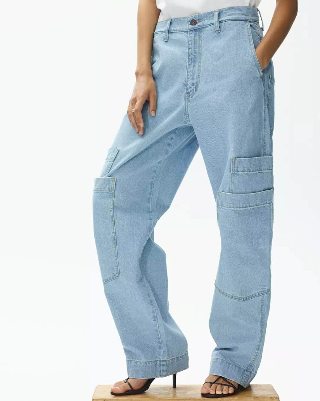 ベイシークのインスタグラム：「new bassike denim.  introducing the denim workwear pocket jean – a utilitarian take on the classic vintage blue jean. made from organic japanese denim.  #bassike」