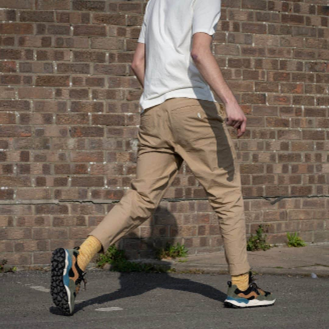 フォークさんのインスタグラム写真 - (フォークInstagram)「A best selling Spring option of the Assembly Pant in a tan rip stop. Robust yet refined and ultimately versatile, no wonder our friends are buying it in multiple colours and fabrics.  #assemblypant #folkclothing #springsummer #versatile」4月19日 19時55分 - folkclothing