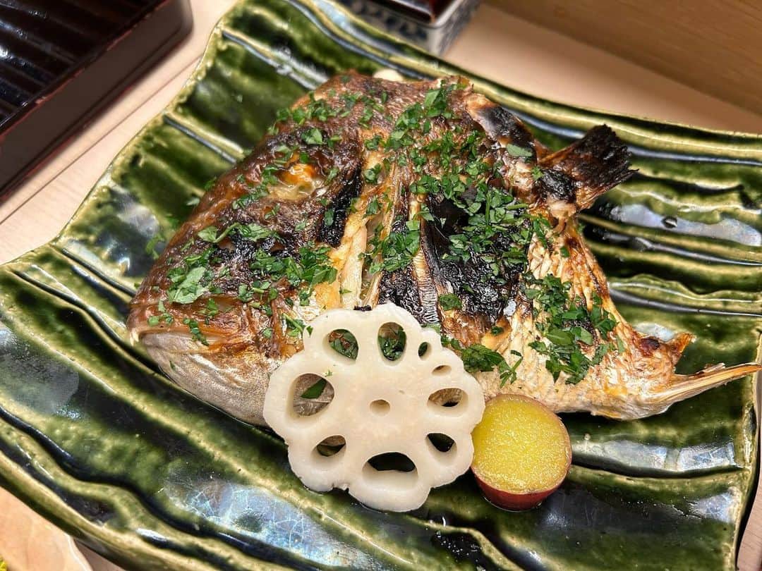 朝桐光さんのインスタグラム写真 - (朝桐光Instagram)「日本橋　はんなりや  タイづくし❤️  タイの白子初めて食べたけど濃厚で美味しかった✨  白子大好きです❤️😋❤️  #日本橋#和食#日本橋グルメ#ディナー#日本橋ディナー#ご飯#鯛#鯛づくし#鯛の白子#白子#大好物#日本橋はんなりや#食べるの大好き」4月19日 20時07分 - akari_asagiri