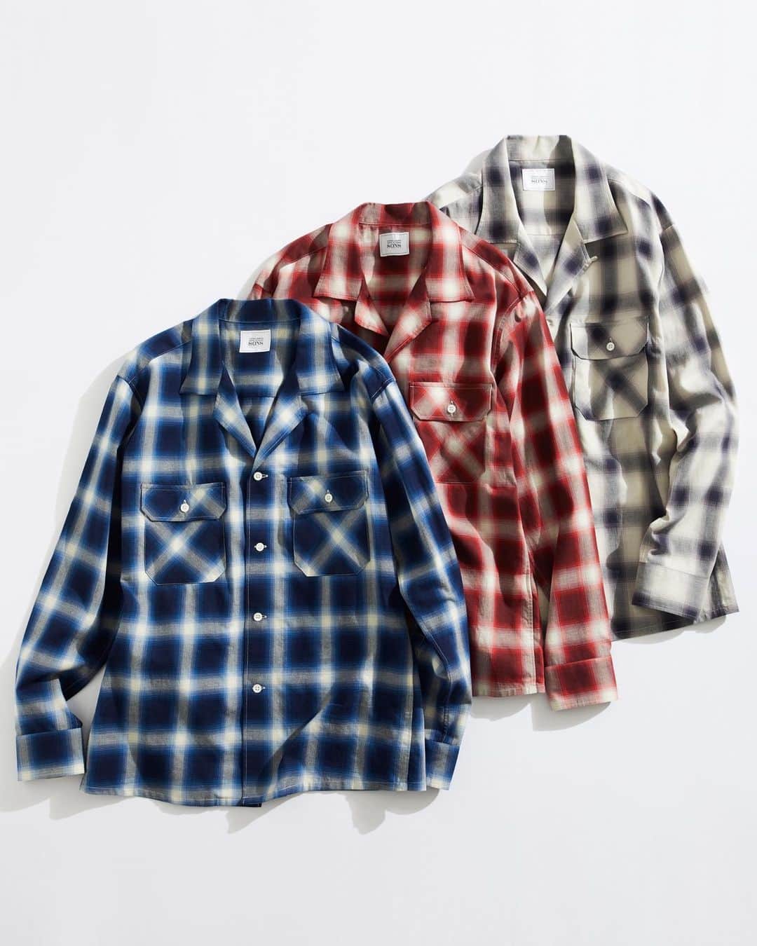 のインスタグラム：「【 New arrival 】 ＜UNITED ARROWS & SONS ＞ アメカジトラッドアイテムをベースに＜sulvam＞の藤田氏のムードがプラスされたラインナップ。 ダブルポケットを配したオンブレチェック柄のオープンカラーシャツ。特に襟の開きやカッティングに最注力した特有のパターンが特徴です。 ラグラン切り替えの配色が印象的な7分袖のベースボールTシャツは、ソフトで上質なコットン素材を使用し、チノやワークパンツはもちろんスラックスに合わせてもバランスのいい一着に仕上がっています。 襟とボディの配色がポイントのボーダーリンガーTシャツは、1枚着でもバランスがよい5分袖に近い長めの袖丈、ゆったりとしたシルエットが特徴です。  A lineup based on American casual trad items with Mr. Fujita's mood of <sulvam> added. Open collar shirt with ombre check pattern and double pockets. In particular, it features a unique pattern that focuses on opening the collar and cutting. The three-quarter sleeve baseball T-shirt with an impressive raglan color scheme is made of soft and high-quality cotton material, and is well-balanced with chinos, work pants, and slacks. The Border Ringer T-shirt, which features the color scheme of the collar and body, features a long sleeve length that is close to half sleeves and a relaxed silhouette that is well-balanced even when worn alone.  #UnitedArrowsAndSons #UnitedArrows」