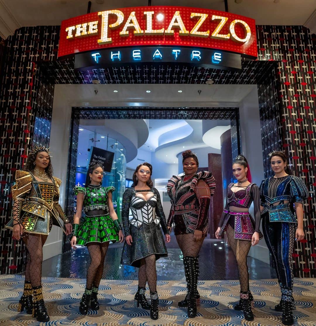 The Venetian Las Vegasのインスタグラム：「Show of 👑: who's seen SIX: The Musical in The Palazzo Theatre?」