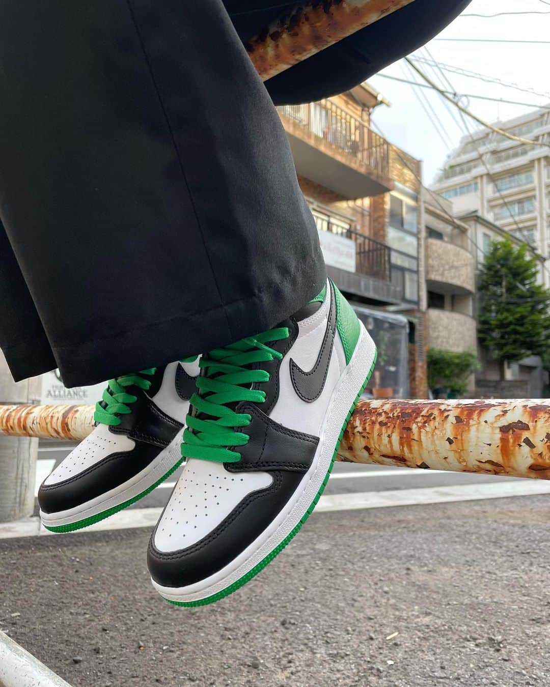 伊東楓さんのインスタグラム写真 - (伊東楓Instagram)「das ist mein Tokio💚💚💚👟 #tokio#tokyo#sneakers#jordan1#nike」4月20日 6時06分 - kaede_ito004