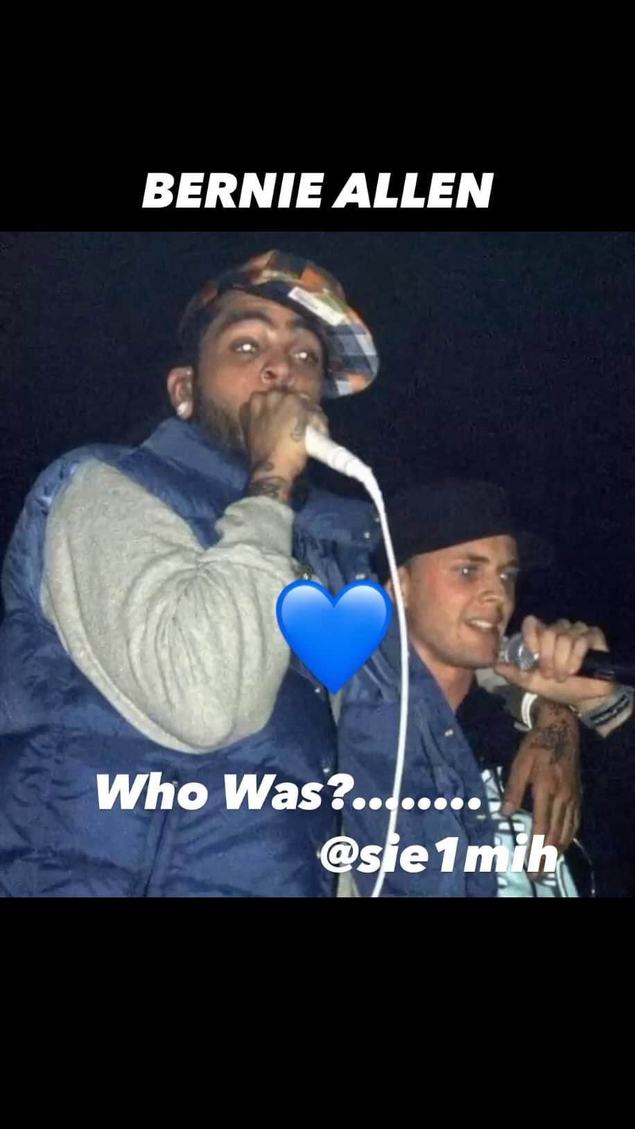 トラビ・マッコイのインスタグラム：「Where my Bernie Aliens at?????????」