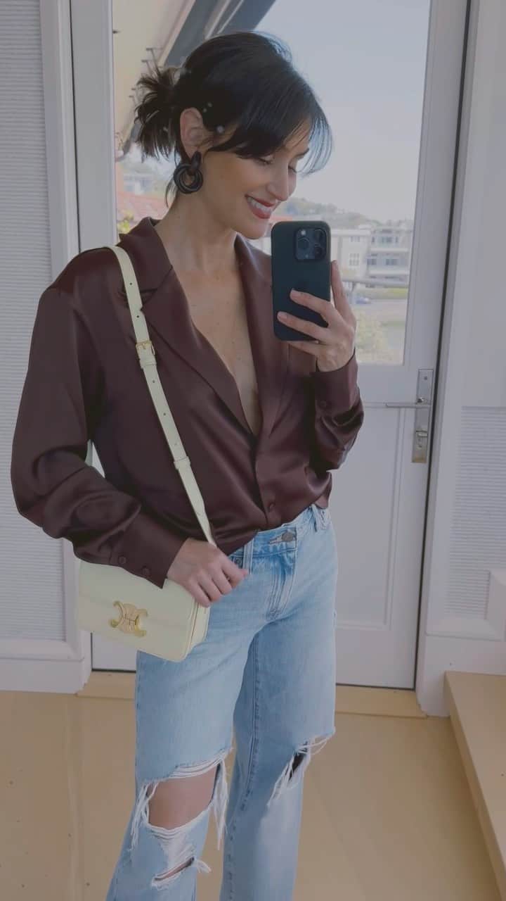 ダニジョーのインスタグラム：「Bossy, baggy and BROWN 🧳 shop the newness at DANNIJO.com 🛒」