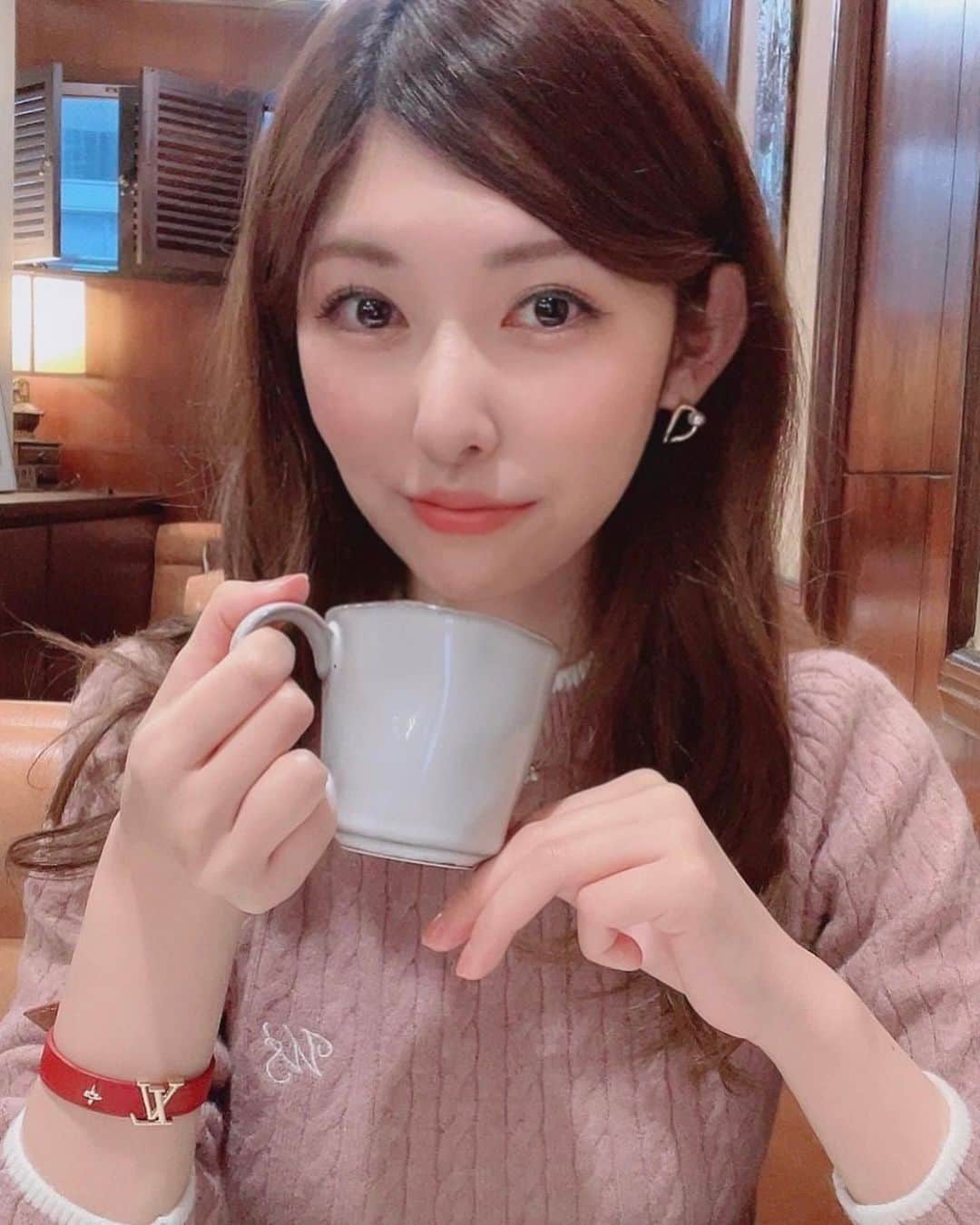 橘ゆりかのインスタグラム：「⁡ レトロな喫茶店行った時の☕️ ⁡ ストーリーばっかりだったからまた投稿しよ🫢 ⁡ ⁡ ⁡ #喫茶店 #レトロ喫茶 #橘ゆりか #カフェ」