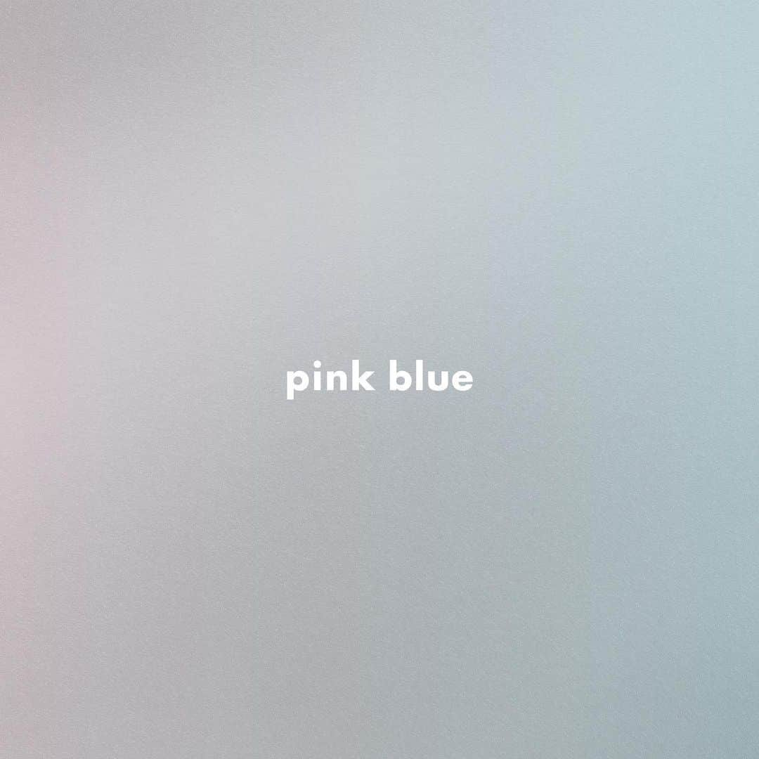 緑黄色社会さんのインスタグラム写真 - (緑黄色社会Instagram)「5.17 Release New Album #pinkblue   完全生産限定盤 封入限定 Tシャツ👕 （サイズはXLとなります🙃）  #緑黄色社会」4月19日 22時28分 - ryokushaka_official