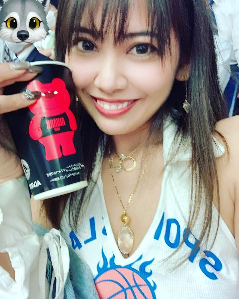 叶ここさんのインスタグラム写真 - (叶ここInstagram)「Bリーグだん！ 久しぶりにバスケみたー！！  アルバルク東京と群馬クレキンサンダースの試合✨  スラムダンクも見れたし楽しかったー💓  #アルバルク東京  #alvarktokyo  #バスケットボール  #basketball」4月19日 22時39分 - coco_kanou