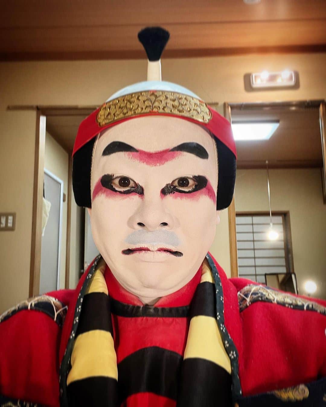 中村種之助のインスタグラム：「. 見たことある顔だけど初役です。 . #壽祝桜四月大歌舞伎 #種之助 #明治座 #昼の部 #義経千本桜 #鳥居前 #逸見藤太」