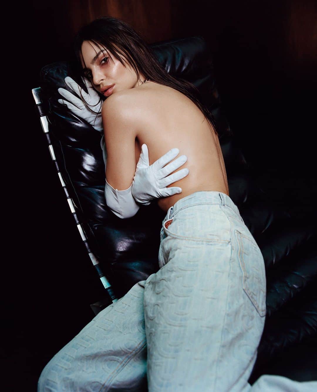Marc Jacobsのインスタグラム：「Emily Ratajkowski in the Spring 2023 Monogram Collection.  Shot by Harley Weir, styled by Danielle Emerson.」