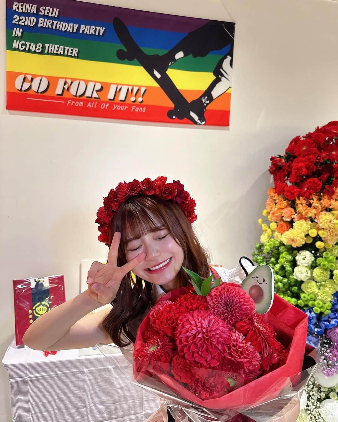 清司麗菜さんのインスタグラム写真 - (清司麗菜Instagram)「22歳になりました🌹  たくさんの方にお祝いしてもらえて幸せです🥰  当日の生誕祭本当に嬉しかった😭✨  ありがとうございました！！！！」4月19日 23時11分 - seiji_0007