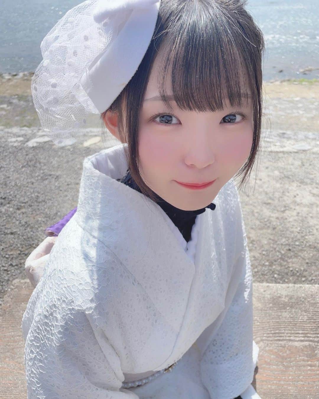 花咲ひよりのインスタグラム：「•  　　 　　 　　 　　 　　  #アイドル #アイドル衣装 #アイドル前髪 #アイドルヘア #アイドルメイク #黒髪 #黒髪ボブ #黒髪ミディアム #黒髪女子 #ぼぶ#ボブ #ボブアレンジ  #着物 #着物レンタル #京都 #着物ヘアアレンジ #着物女子 #梨花和服 #京都観光 #レース着物 #白黒 #嵐山」