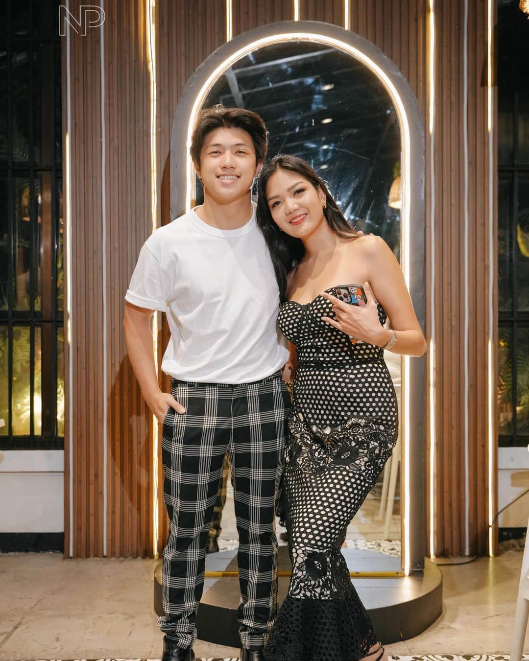 Ranz Kyleさんのインスタグラム写真 - (Ranz KyleInstagram)「Happy birthday to our lovely sister @itsninastephanie 🥳 you’ll always be our idol 😂🤘🏼🥂」4月19日 23時26分 - ranzkyle