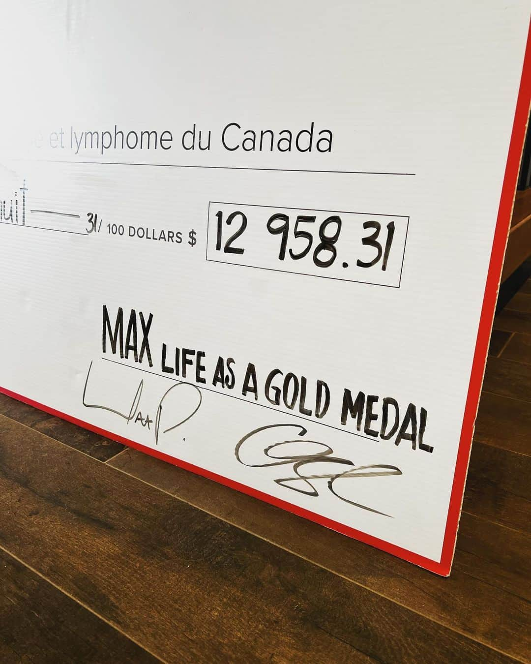 マックス・パロットさんのインスタグラム写真 - (マックス・パロットInstagram)「With the help of everyone who watched my documentary, we were able to donate 12 958.13$ to the @llscanada!! 🙌🏻🙏🏻 Thank you all for your support! Research is the reason why I am still alive today! So it means a lot to me!!!   For those who still haven’t seen my documentary “Life as a gold medal” the comeback from my cancer, it’s on my website www.maxparrot.com 🙌🏻  @tarzanstudio」4月19日 23時27分 - maxparrot