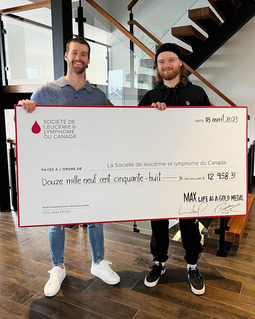 マックス・パロットのインスタグラム：「With the help of everyone who watched my documentary, we were able to donate 12 958.13$ to the @llscanada!! 🙌🏻🙏🏻 Thank you all for your support! Research is the reason why I am still alive today! So it means a lot to me!!!   For those who still haven’t seen my documentary “Life as a gold medal” the comeback from my cancer, it’s on my website www.maxparrot.com 🙌🏻  @tarzanstudio」