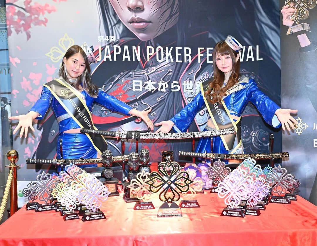 藤高つばささんのインスタグラム写真 - (藤高つばさInstagram)「. ♣︎Poker Queen♠︎ @pokerfestival.jp  . Day1は、ちょころいどさん♥︎ Day3は、雪音まりなさん♥︎ 元RQペアで、Poker Queen💙 . 私もトロフィー獲れるように もっとポーカー頑張る！！！ ・ #JAPANPOKERFESTIVAL #JPF #日本から世界へ #poker #ポーカー #pokerqueen #ポーカークイーン」4月19日 23時30分 - tsu_channel.say