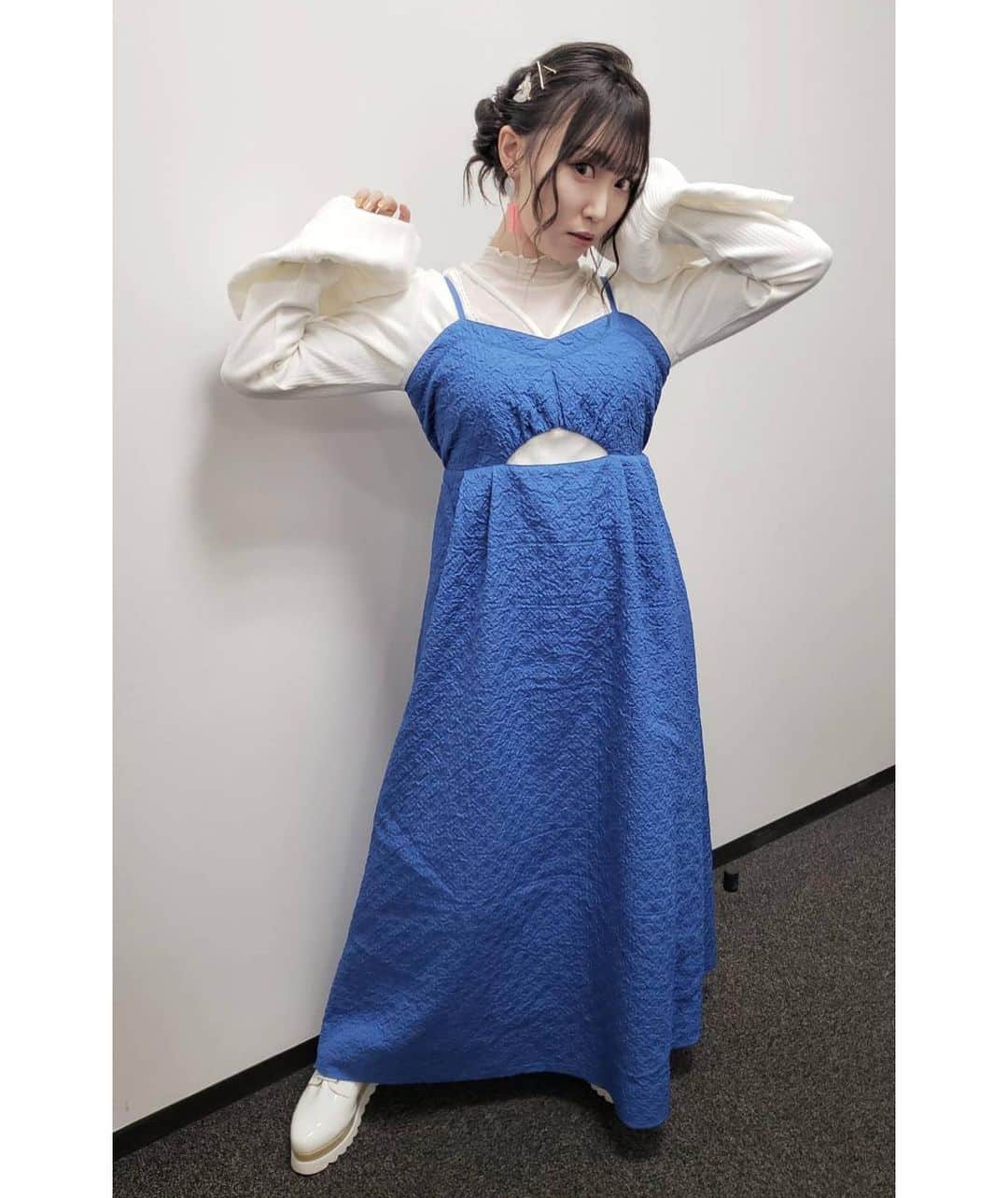 のインスタグラム：「#声優と夜あそび #上坂鈴木と夜あそび  本日もありがとうございました。 来週もお楽しみに！  衣装 #wclosetwearsinc」
