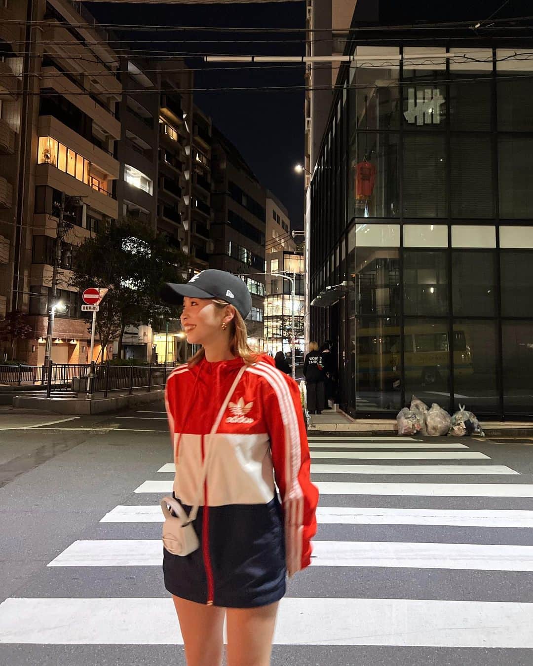 ヒロタナギサさんのインスタグラム写真 - (ヒロタナギサInstagram)「_  東京への長旅も終わり🗼  かと思いきや、 金曜日からはまたある所へ✈︎  人生旅しまくりたいーー☁️ #nagisatrip」4月19日 23時56分 - _nachan_812