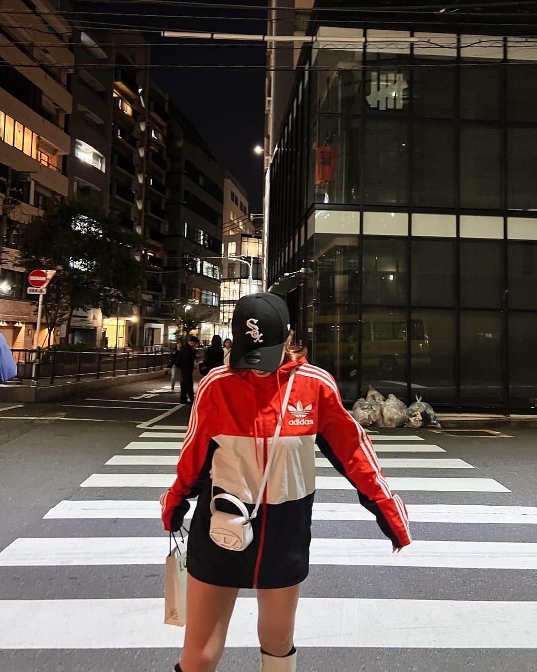 ヒロタナギサのインスタグラム：「_  東京への長旅も終わり🗼  かと思いきや、 金曜日からはまたある所へ✈︎  人生旅しまくりたいーー☁️ #nagisatrip」