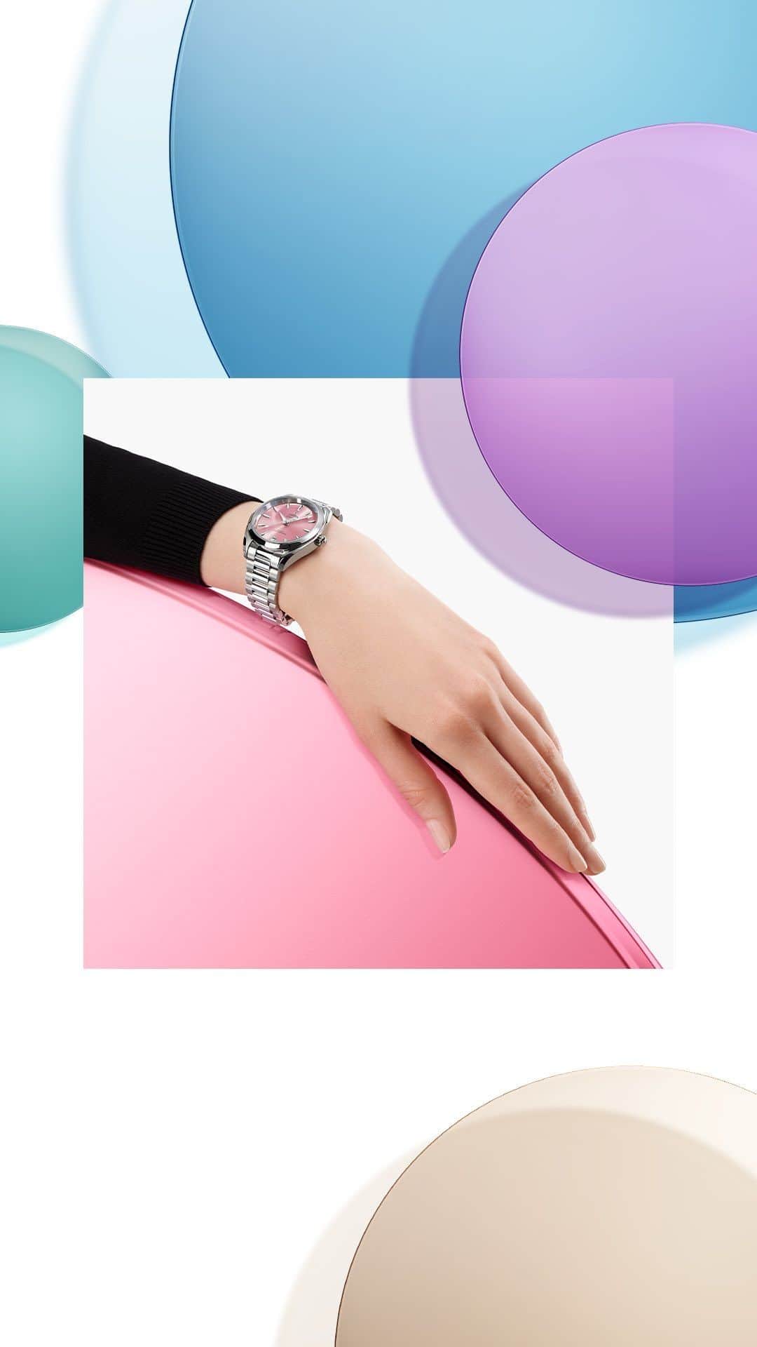 オメガのインスタグラム：「#AquaTerraShades: EVERY SHADE OF YOU. Press play for a burst of Aqua Terra colour.​」