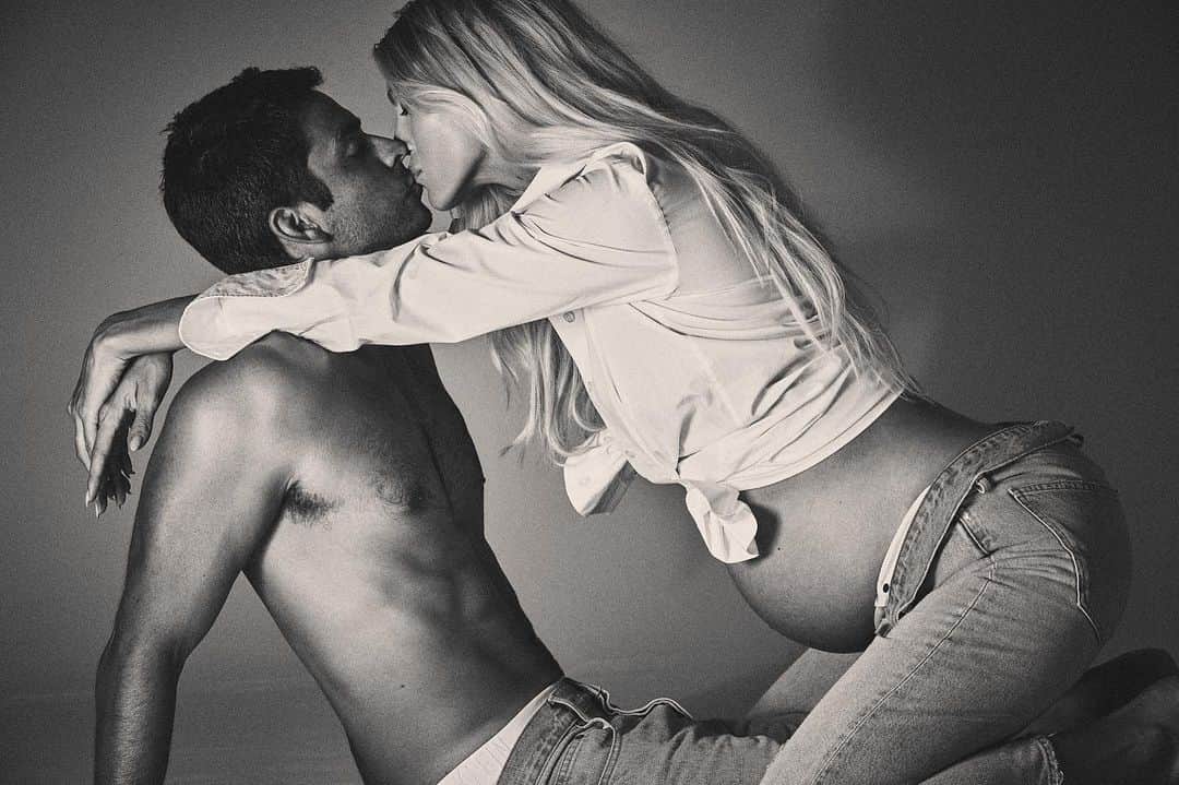 のインスタグラム：「Baby Daddy 🖤」