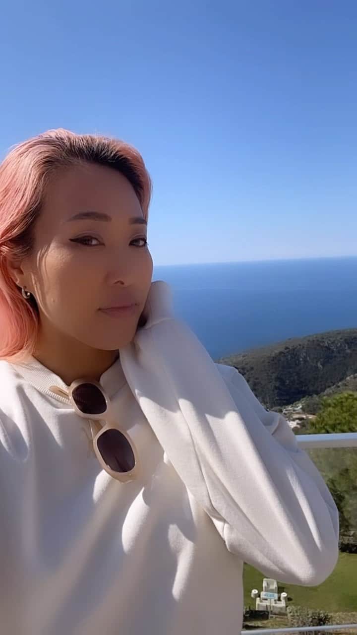 のインスタグラム：「Back to Monaco again 😍🇲🇨🤍」