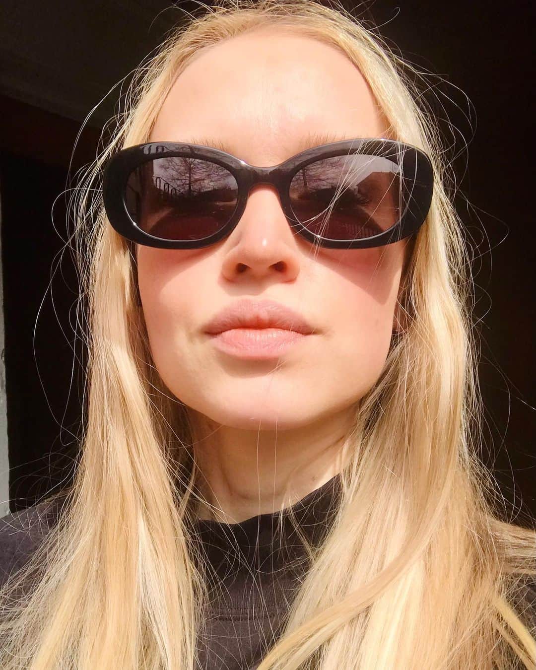 Warby Parkerのインスタグラム：「Wearing frames that share your name gives off serious muse energy. @carmelquinn wears Carmel #TeamWarby」