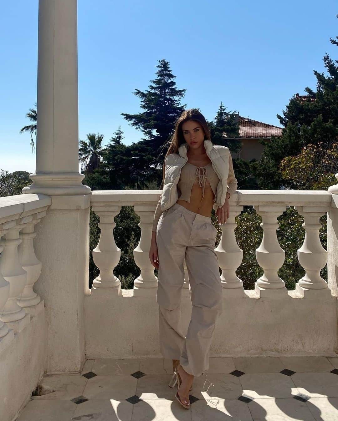 TALLY WEiJLさんのインスタグラム写真 - (TALLY WEiJLInstagram)「pov: you're wearing the comfiest parachute trousers in the world. Get your 2nd pair for -50% in stores now! 👀 @gloriaschiantarellire ⁠ ⁠ parachute trousers🔎624671⁠」4月20日 1時10分 - tally_weijl