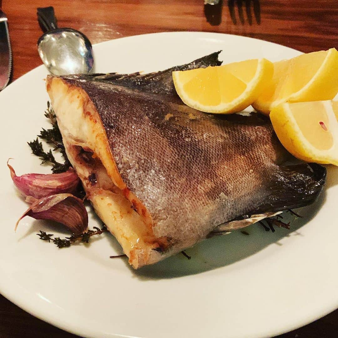志摩有子さんのインスタグラム写真 - (志摩有子Instagram)「バースデーウィークにタイミングよくオルランドへ。食いしん坊仲間と過ごせて幸せな夜。食べたー！  #人見知りシェフありがとう  @oguland2014」4月20日 1時10分 - ariko418