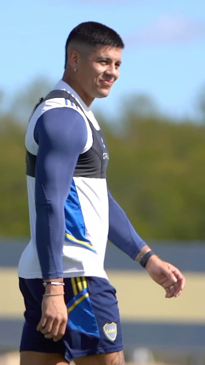 のインスタグラム：「🔜 ¡Falta menos, @marcosrojo! 👊6️⃣」