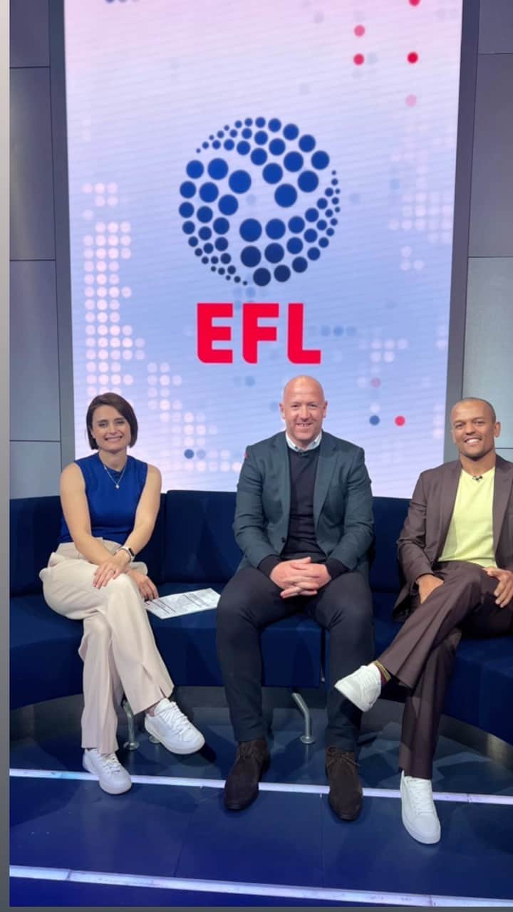 ロバート・アーンショウのインスタグラム：「3 Games Back to Back  Fasting all day 4:30am to 8pm  Lots of goals and lots of good fun 🎥  #football #futbol #media #efl #championship  #music #goals」