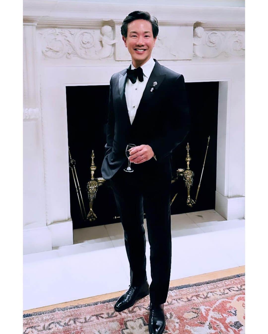 ガジアーノ&ガーリングのインスタグラム：「Our esteemed friend Dr Tai Cheng wearing our Sinatra wholecuts last night to an evening party. Also wearing a bespoke bow tie from @labowtiquebowties to complement his evening attire.  #gazianogirling #ggsinatra #eveningattire #blacktieevent #ggtg73」