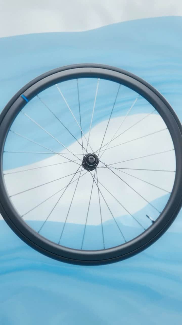 Shimanoのインスタグラム：「Ride Inspired… The Shimano RS710 wheels are a balance of trickle down performance, refined design elements and reliable materials that brings peak performance and function to the people everywhere 🚲 #ShimanoRoad」