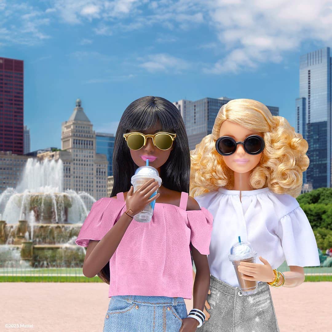 バービーさんのインスタグラム写真 - (バービーInstagram)「@BarbieCafeOfficial is coming to New York City and Chicago this summer 💖 Tickets are now on sale at the link in bio! Enjoy beachside bites, refreshing drinks, and more at this Malibu @Barbie paradise 🏝 #barbie #barbiestyle」4月20日 2時35分 - barbie