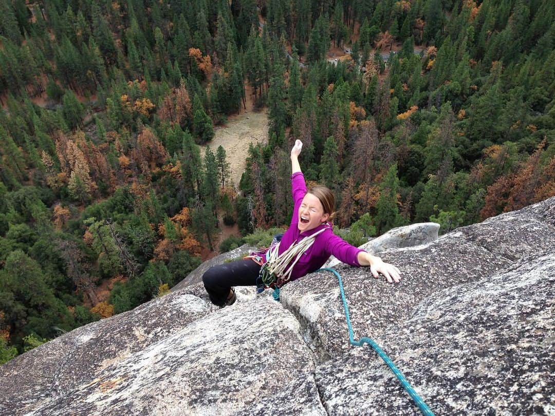 ベス・ロッデンさんのインスタグラム写真 - (ベス・ロッデンInstagram)「If you were stuck on a desert island and could have 5 boulders of your choice for the rest of your days, what would they be?  We were recently listening to The Careless Talk podcast with @aidan.roberts98 and @smh_prior where they asked each other that same question. There were guidelines: the boulder could be the size of El Cap but then you'd be freesoloing, you wouldn't have any pads but infinite sandy landings, you'd have chalk, and great conditions. It was very entertaining to listen to how and why they chose what they did. So, naturally we did the same thing. At first it might seem like a simple question, but I found it quite thought provoking into what climbing means to me and what I get out of it. I found myself thinking that I’d never want to leave, to feeling like it would be purgatory. I only put down two that I have not yet done. I know my answers would be vastly different 20 years ago or 20 years from now. What would yours be?   1. Tenaya Peak: I don't consider myself a free soloer, nor do I enjoy being terrified, but if I could only do one thing for the rest of my days, I think it would be to scramble up Tenaya Peak. There is only a little bit of actual climbing, and as I get older I could just climb up to the “hard” parts and then downclimb.  2. After 6: I know this makes it seem like I'm a free soloer, but I'm really not. Same reasons for above. The movement is just so darn fun! You can skip the first pitch and walk around, so when I'm 80 I could just go scramble the second 5.2 pitch over and over and enjoy myself.  3. Cocaine Corner: I love the intricate nature of this climb and the subtle movement, always delighted when I top out.  4. Éclipse Cache (retour-aller): I had to list at least one from Fontainebleau, though if I’m really wishing, I wish I could just get stranded in Fontainebleau. This gives me Pensées Cachée which I've always wanted to do, plus some long traverses that I could toil on.  5. Thriller: A girl can dream can’t she?  Pics: on each climb with some of my favorite people, which is the saddest part of this scenario, not sharing the experiences.  @outdoorresearch @yeti @metoliusclimbing @touchstoneclimbing @goclimbon @lasportivana」4月20日 3時36分 - bethrodden