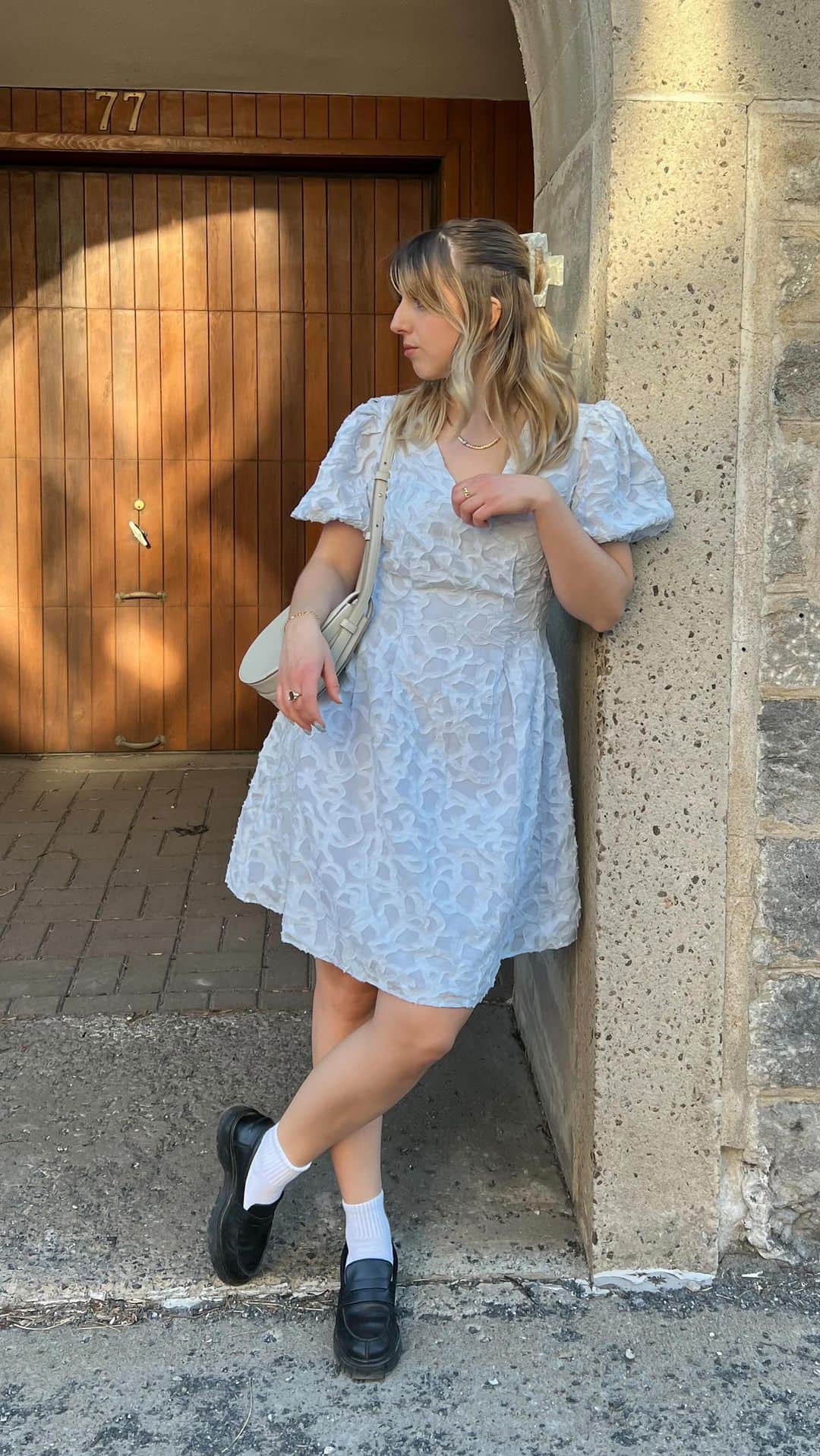 Club Monacoのインスタグラム：「What’s your favorite flower? @allievukovic picks up a bouquet of her favs in the Textured Puff Sleeve V-Neck Dress to set the spring moods. 🌸🌼✨」