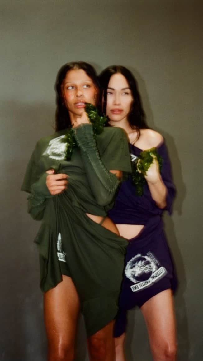 Sami Miroのインスタグラム：「We’ve come together again for our third ETERNAL EARTHDAY collaboration 🌎 @futureearth x @samimirovintage is now live on SamiMiroVintage.com   This collaboration represents our everyday commitment to a more responsible and conscious approach to fashion.   Designs made from reworked vintage & small batch cut and sew, in our signature organic hemp french terry and tencel.  Produced and finished in Los Angeles by our family owned and operated production partner.  At Sami Miro Vintage & Future Earth, we celebrate Earth Day 365 days a year.  We’re so grateful for the opportunity to pursue creative projects with women who inspire us and lift us up.   Creative Direction, Design & Styling @samimiro Photography @shintani Glam @ariannachayleneblean & @yukarimakeup Graphics @sydneyraehass」