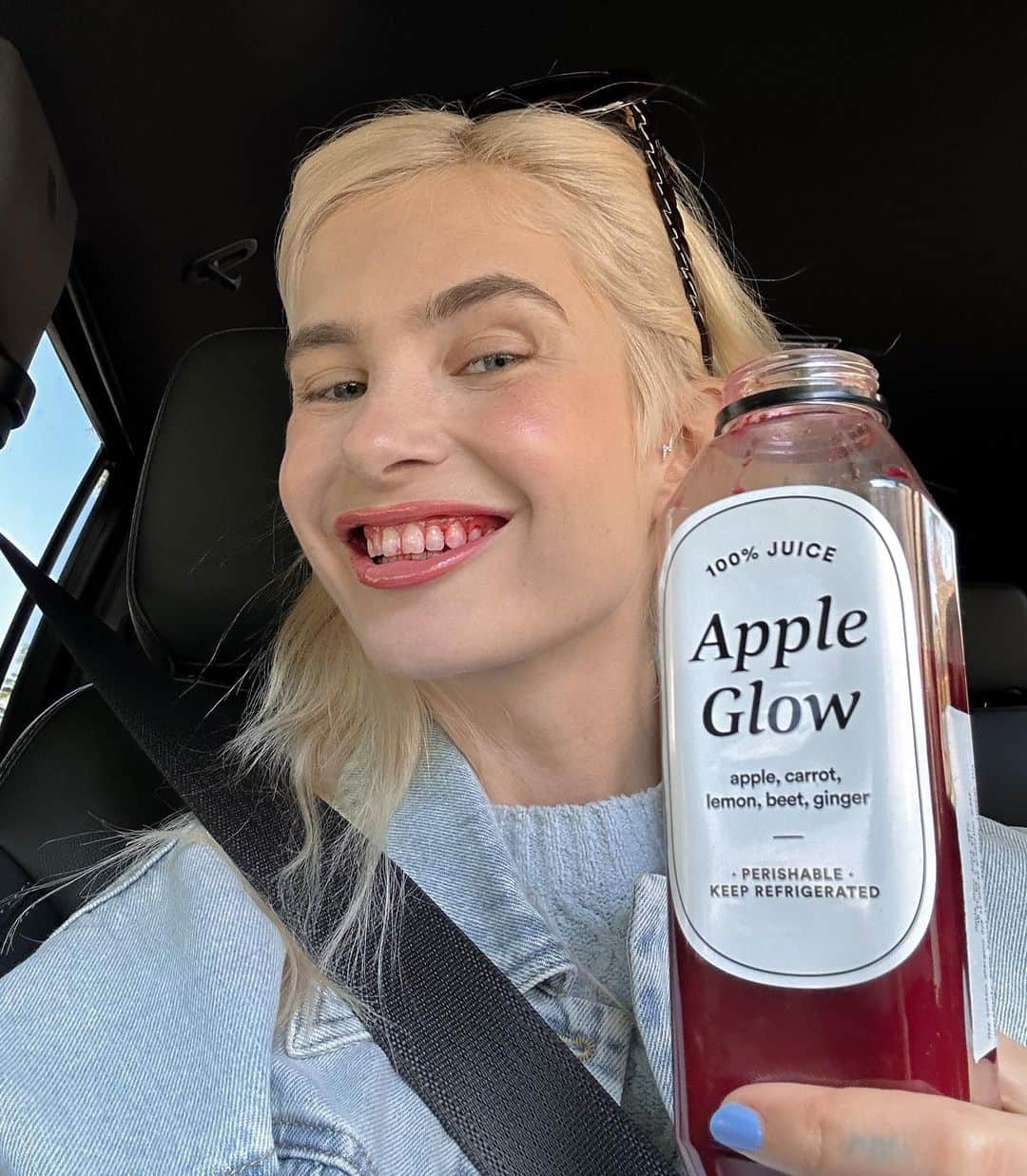 Xenia Adontsさんのインスタグラム写真 - (Xenia AdontsInstagram)「1. Selfcare hunny 2. „Pretend to open the car door“ 3. Say whaaaat 4. hehhehehehe 5. noooom 6. neighborhood watch 7. morning coffee worky  8. i forgot to post this one  9. launching tomorrowwwwww 10. it was between this and number 1」4月20日 4時27分 - xeniaadonts