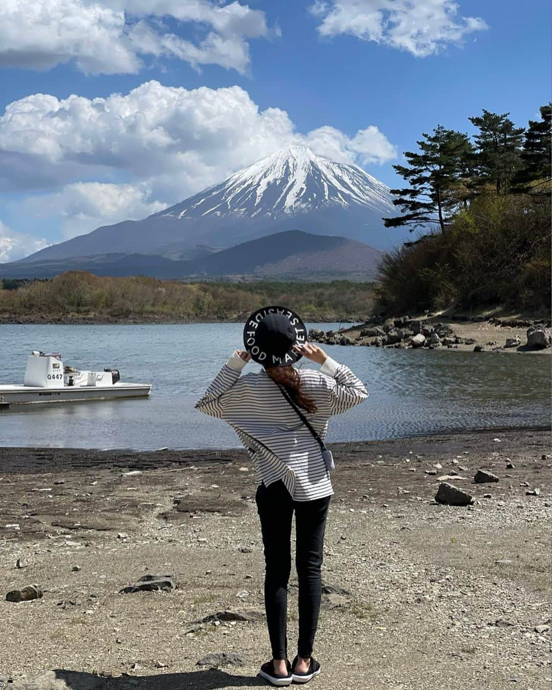 唐沢美帆さんのインスタグラム写真 - (唐沢美帆Instagram)「⛺️  hat @freaksstore_official  T-shirt @dod.camp  bag @dod.camp  shoes @niketokyo   #TRUEさん #唐沢美帆 #つるきゃん△ #精進湖 #富士五湖 #富士山　 #キャンプ #キャンプ女子  #キャンプコーデ  #つるふく #dod  #freaksstore  #nike」4月20日 16時30分 - miho_karasawa