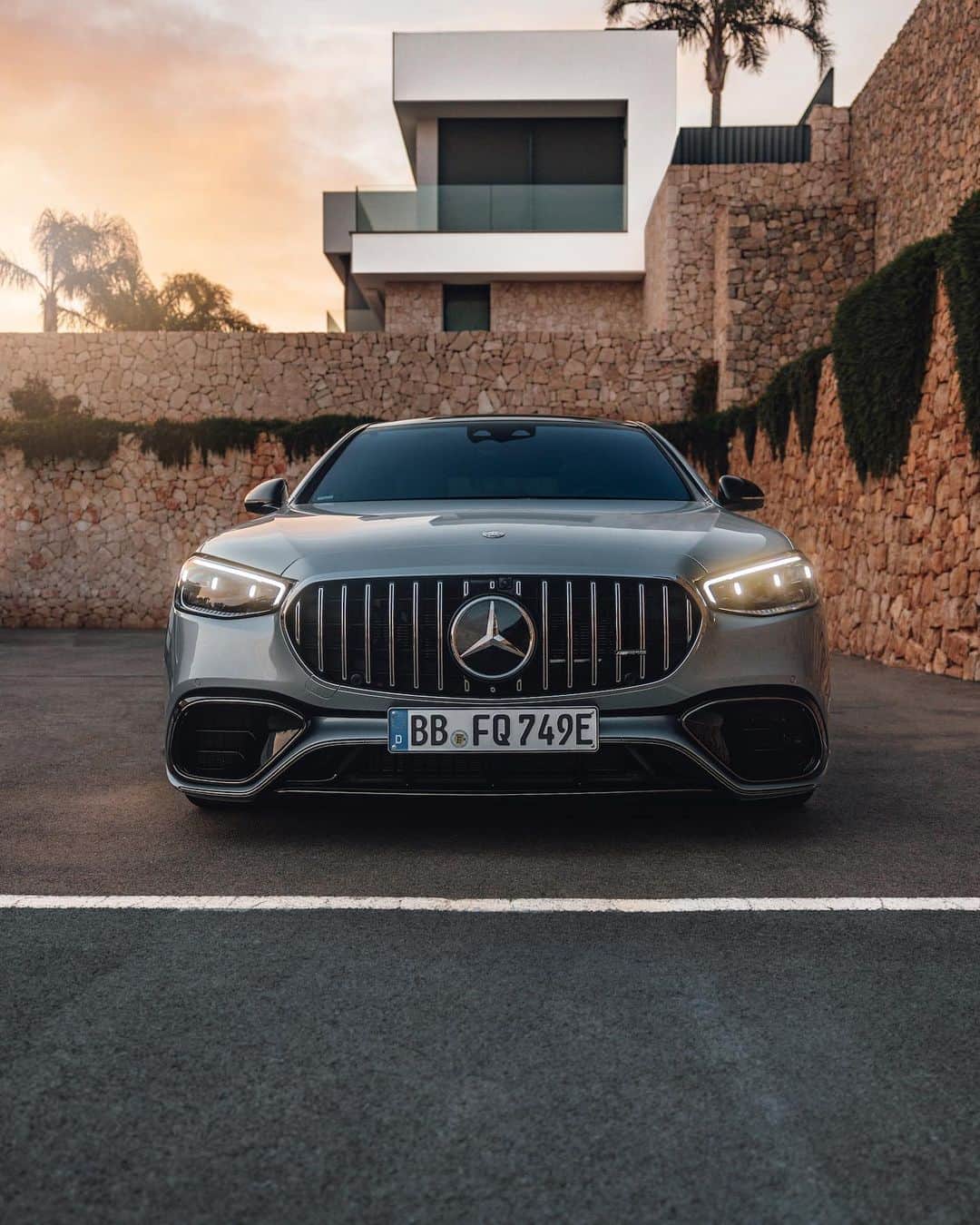 Mercedes AMGのインスタグラム：「Unleash your inner adventurer this spring.  📷 @dscvr.twins for #MBcreator #MBContentDays  #MercedesBenz #MercedesAMG #AMG」