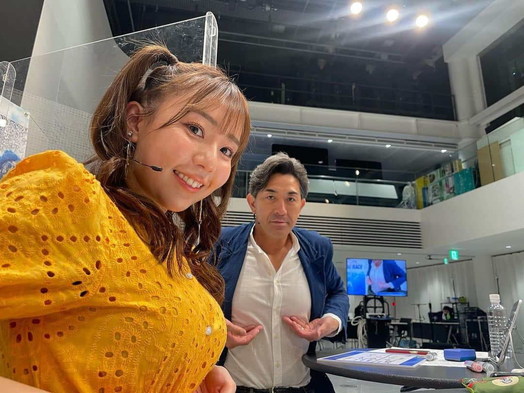 日野麻衣さんのインスタグラム写真 - (日野麻衣Instagram)「ボートレーススペシャルライブ マスターズチャンピオン💛🤍  ありがとうございました✨ 永島さんがフィーバーしてました！すごかったぁぁ。 そして、GG佐藤さんとGG GGコンビになりました✨ キモティーー聴きたかったですが、的中ならずでお預けです🥺  最終日まで目が離せません✨  #ボートレーススペシャルライブ #ボートレース #マスターズチャンピオン #GG佐藤 さん #永島知洋 さん #ういち さん #マーティン」4月20日 15時12分 - hinomaiofficial