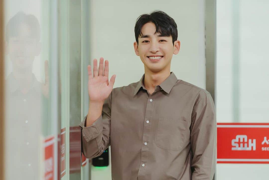 ソン・ジホのインスタグラム：「첫 촬영 1-2화 미공개 스틸컷📸 사진출처 #jtbc #닥터차정숙 #서정민」