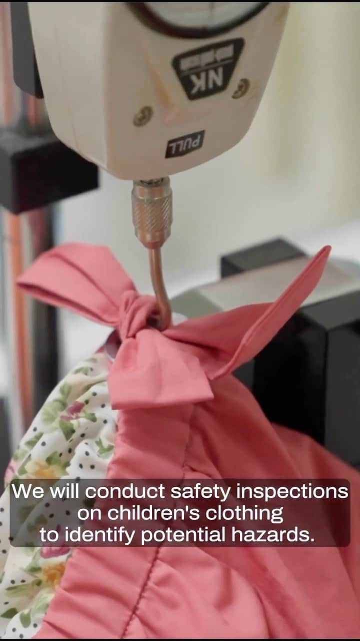 SHEINのインスタグラム：「On this week’s episode of #SHEIN101, we’re sharing the secret to our products! It all starts with our factories! 🏭 At SHEIN, we take quality control seriously, with rigorous inspections and testing at every stage of production👌🔍 From the materials we use to the final product, we strive for perfection in every detail✨👗 So you can trust that every piece you order from SHEIN is made with care and attention to detail 💕🙌」
