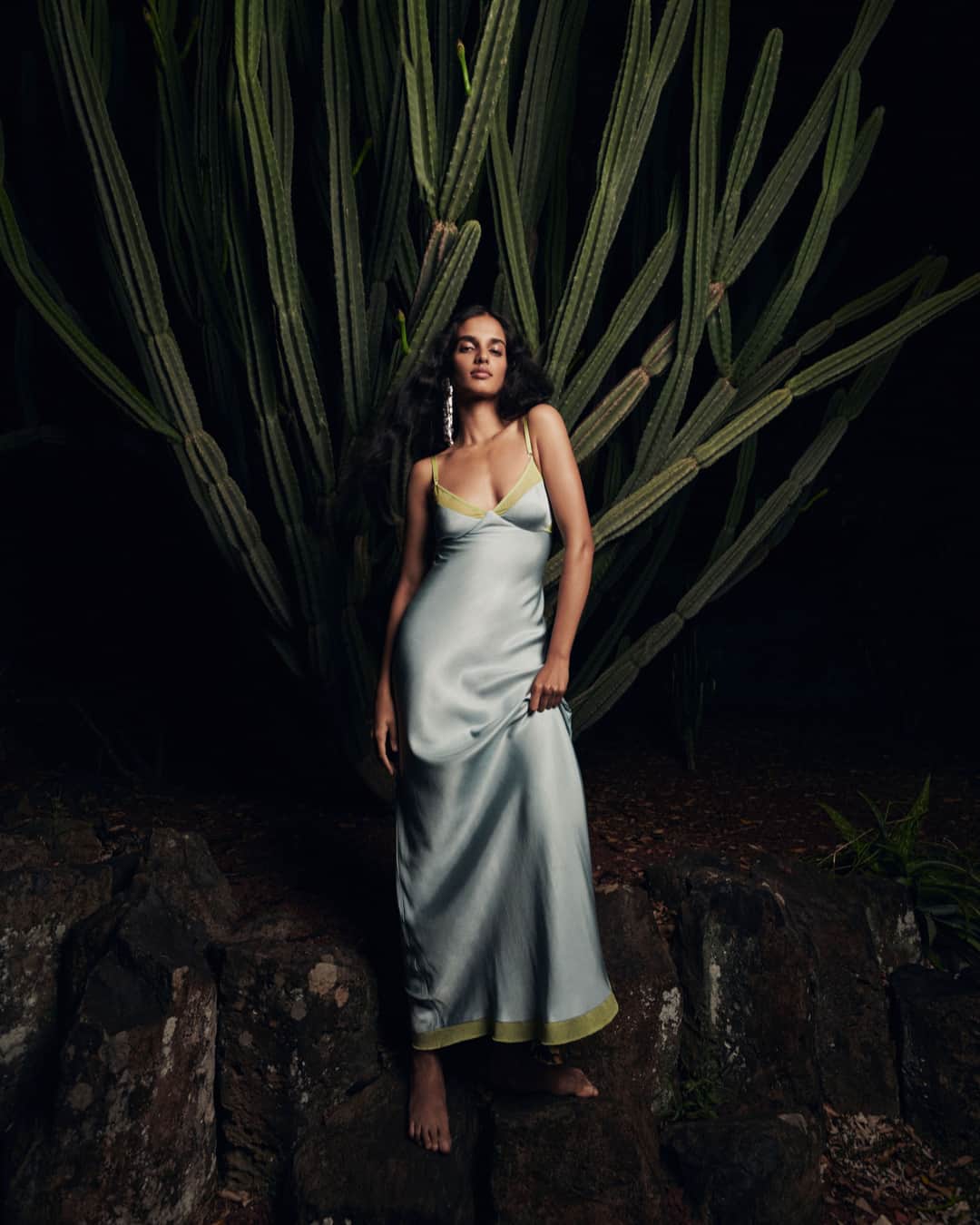 ベック&ブリッジのインスタグラム：「A chic and classic silhouette with a twist, the Joelle Maxi Dress is cut on the bias from a soft fabric with statement cotton mesh contrast. ⠀⠀⠀⠀⠀⠀⠀⠀⠀ ⠀⠀⠀⠀⠀⠀⠀⠀⠀ #becandbridge #embody #newarrivals」