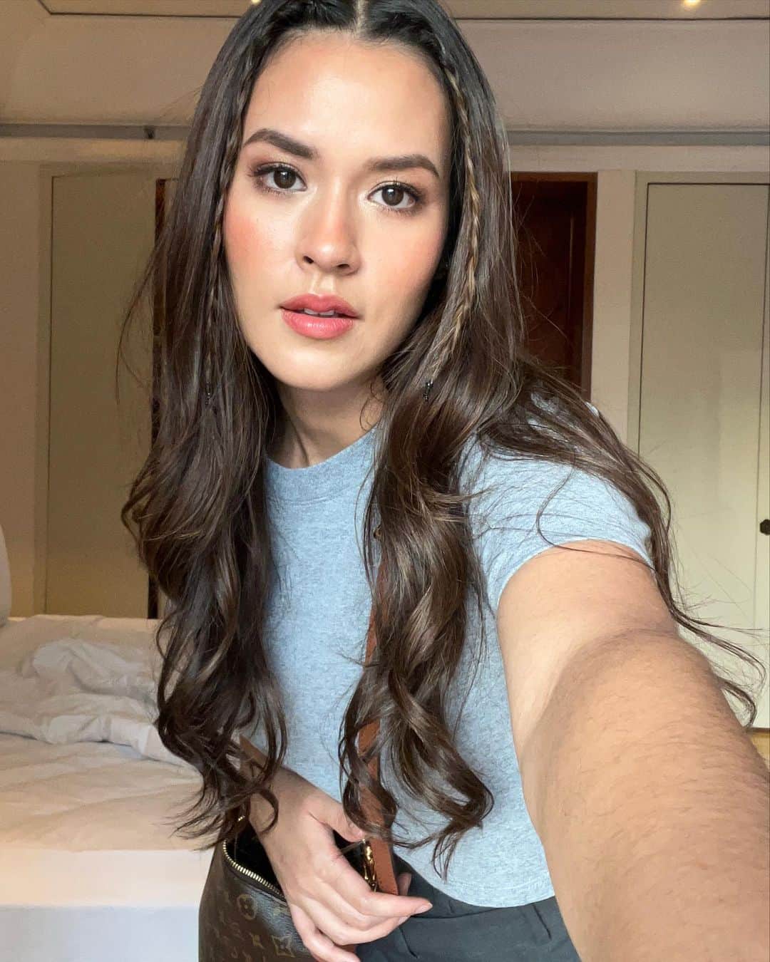 のインスタグラム：「Pengen aja posting. @officialrainebeauty “I’m Fearless” on ma cheekiesss」