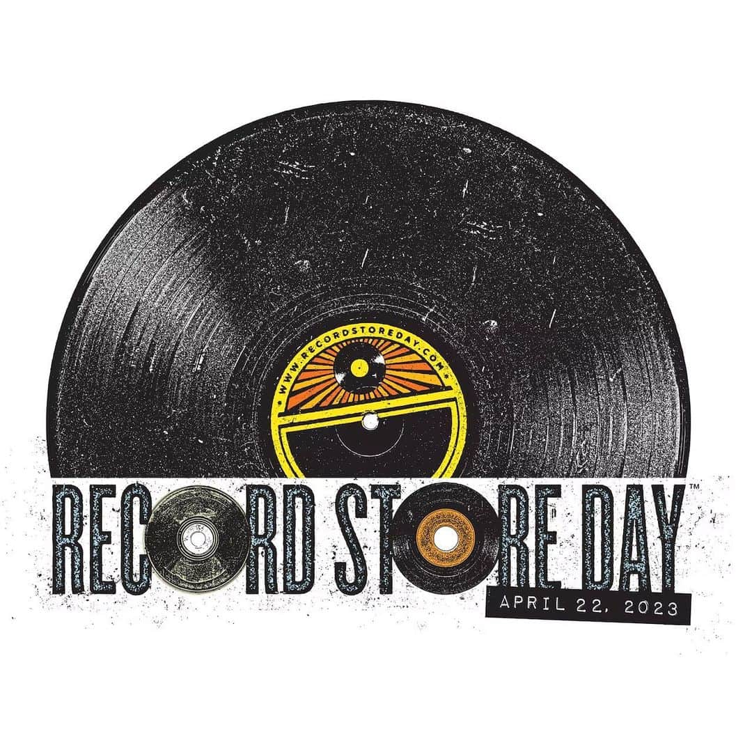 diskunion ディスクユニオンさんのインスタグラム写真 - (diskunion ディスクユニオンInstagram)「RECORD STORE DAY 2023 4/22(土)開催  RECORD STORE DAY (レコード・ストア・デイ) は、アメリカ国内の約1400の独立系レコード店と、海外の数千のレコード店を中心に、音楽とレコード店の文化を祝い、アナログレコードを手にする喜びや音楽の魅力を共有する年に一度の祭典です。 例年、4月の第3土曜日に "全世界" でアナログレコードが発売される世界最大のレコードイベントで、2008年に第1回目が開催されてから今日に至るまで現在20ヵ国以上の組織が参画しています。日本国内では350を超えるレコード店が、RECORD STORE DAY に参加しています。  ディスクユニオン各店の開店時間については各店のストアブログやSNSをご確認ください。オンライン受付は4/23(日)00:00よりスタート。  また、4/21(金)-4/23(日)RSD記念『中古品まとめ買いセール』を各店一斉開催します。ウェブサイトにて各店のセール内容を公開中。レコードストアデイと合わせて、お得にご利用ください。  #レコードストアデイ #RSD2023　#diskunion #ディスクユニオン #instavinyl #vinylcommunity #recordcollector #vinyladdict #vinyligcommunity #vinyljunkie #7inches #recordshop #recordstore #recordshopping #japanesevinyl #japaneserecord　#レコード #レコードショップ #レコードストア #レコード店　 #中古レコード」4月20日 16時23分 - diskunion