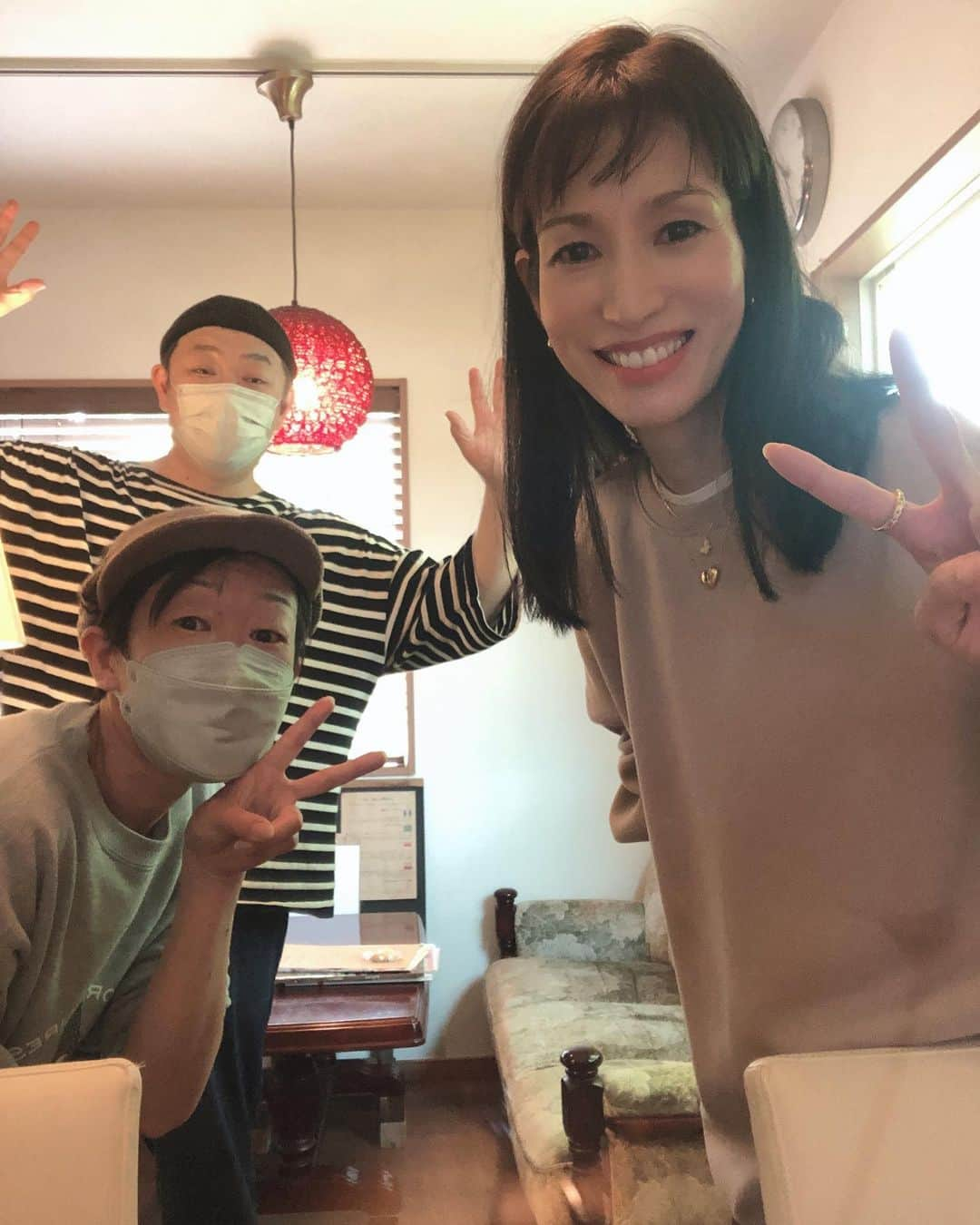 佐藤弥生さんのインスタグラム写真 - (佐藤弥生Instagram)「🍽️ バイゲツカフェさんのランチ 今回も特別メニューで作って頂きました✨ 地場野菜たっぷり♪鶏肉、卵等でタンパク質もしっかり入ってました✨ ハッシュポテトも隠れてて思わず😍になっちゃいました！ セロリの青臭さが気にならなくて食感も美味だった 😋エリンギとセロリの生姜ロースト♪ エリンギとセロリは軽く炒めて 味付けの時に生姜のすりおろしを入れ、しばらく置いておくと良い味が入るそうです。 味付けのコツも教えていただきました😆 全て地場野菜との事 地産地消、SDGsと環境問題等も考え下さり有難いです🧡 旬の物は栄養面でも体に良いですもんね〜！ 皆さんから大満足でした！ との嬉しい声もいただきました❣️ なので🫣ウチの夕飯はちゃっかり手抜きっw ちなみに私はバイゲツカフェさんの🥞パンケーキ推しですww🤣 #コアコン#コアコンディショニング#コアコンディショニング&瞑想#カフェイベント#少人数制#やよコア#ボディメイク#ダイエット#体幹トレーニング#姿勢改善 #寝たままエクササイズ#セルフコンディショニング#ストレッチポール#術後ストレッチ#弥生日和#パーソナルトレーニング#出張パーソナル#栄養士#カフェ巡り#カフェ好き#カフェランチ#牛久カフェ#つくばカフェ#牛久ランチ#つくばランチ#牛久お菓子屋#つくばお菓子屋#うしくおやつ#茨城カフェ#茨城グルメ」4月20日 16時23分 - yayoyayo_s