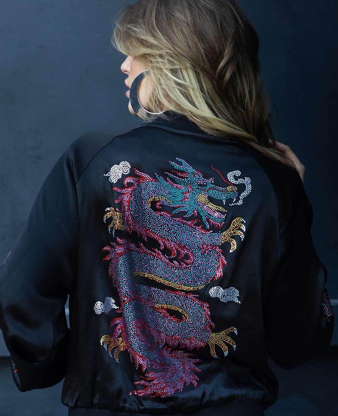 ローレンモシさんのインスタグラム写真 - (ローレンモシInstagram)「Heart of a dragon⁠ ⁠ #laurenmoshi #MADEinLOSANGELES」4月20日 7時28分 - laurenmoshi