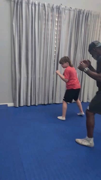 ロイ・ネルソンのインスタグラム：「Today's Boxing Training!」