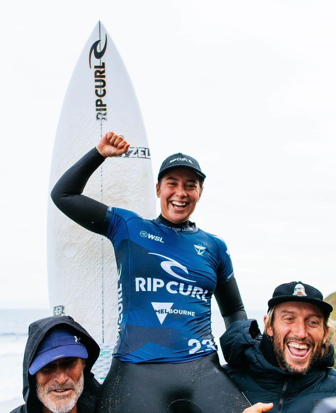 Rip Curl Australiaのインスタグラム：「@tylerwright goes back-to-back! 🔔 ⁠ ⁠ A special moment as the 2x World Surfing Champion rang her name into history for the second time earlier last week.⁠ ⁠ Tyler now sits at #2 in the World heading into stop four, cementing her position on the CT for the second half of the year. #GoTyler⁠ ⁠ Tyler is in Heat 2 of the Margaret River Pro today, tune in via @wsl and cheer her on!  --⁠ ⁠ #RipCurl #TylerWright #BellsBeach #WSL #ChampionshipTour #RipCurlProBellsBeach」